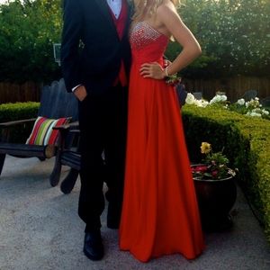 Tony Bowls La Gala Red Prom dress